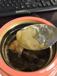 好吃的美食桃胶皂米银耳羹做法图解6)