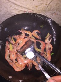 爆炒明虾做法图解7)