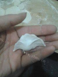 自制猪肉馅饺子做法图解11)