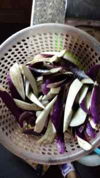 香喷喷的肉烧茄子做法图解1)