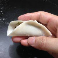 自制猪肉韭菜水饺做法图解13)