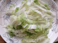 自制白菜炖粉条做法图解2)