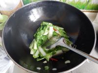 家常菜辣炒小白菜做法图解9)