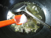 榨菜肉丝汤做法图解6)