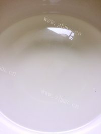 美味的椰子煲鸡做法图解2)