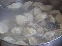 自己做的西葫芦猪肉水饺做法图解11)
