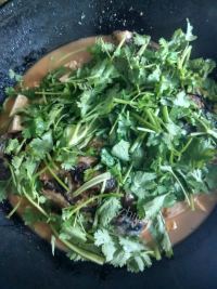 家常菜鱼头炖豆腐