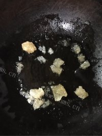 珍馐美味的红烧猪蹄做法图解2)