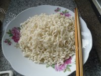 美味的时蔬炒面做法图解5)