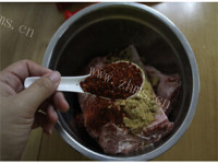 焦香酥脆的翠花排骨做法图解3)
