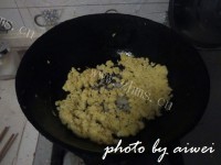 鲜嫩可口的菠菜杆炒鸡蛋做法图解6)