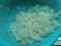 「DIY美食」银耳雪梨糖水做法图解3)