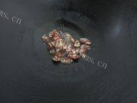 家常菜西兰花炒腊肠做法图解7)