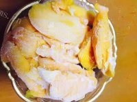 珍馐美味的芒果冰淇淋的做法图解二