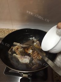 欲罢不能香辣咸鱼块做法图解5)