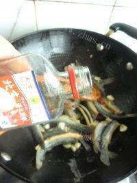 泥鳅炖豆腐自制做法图解5)