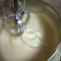 玉盘珍馐的海绵蛋糕做法图解3)