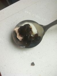 鲜香莲藕鸡腿木耳汤做法图解7)