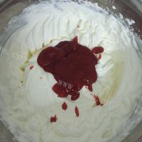 独特的草莓奶油蛋糕的做法图解四