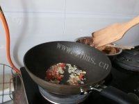 色味俱佳的家常烧茄子做法图解7)