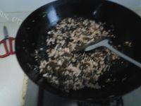 肉末雪菜炖豆腐做法图解5)