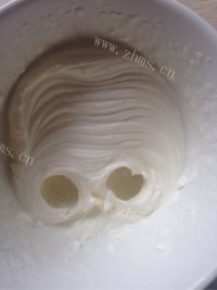 自制虎皮蛋糕卷做法图解9)