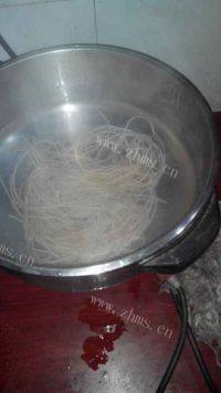 家常菜菠菜拌粉条做法图解2)