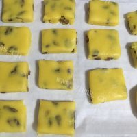 诱人的葡萄奶酥做法图解8)