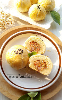 喷香的苏式榨菜鲜肉月饼