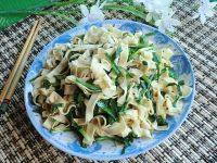 家常菜干豆腐炒韭菜