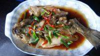 家常菜清蒸鲈鱼