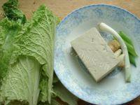 家常菜白菜炖豆腐做法图解1)