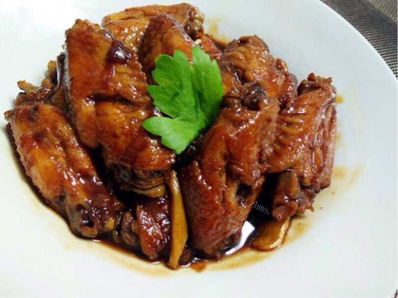 喷香的啤酒鸡翅