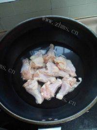 家常菜鸡腿炖土豆做法图解1)