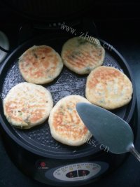 唇齿留香的三鲜馅饼做法图解12)