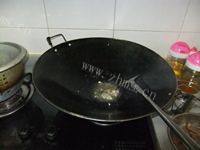 营养丰富的彩椒炒肉做法图解8)