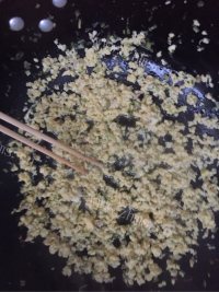 五味俱全的韭菜水饺做法图解2)