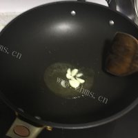 家常菜丝瓜炒肉片做法图解4)