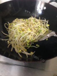 好吃的炒黄豆芽做法图解5)