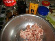 自己做的猪肉白菜馅包子做法图解4)