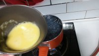 美味的鸡蛋菠菜汤做法图解4)
