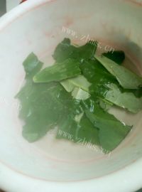 自制荷叶鸭腿冬瓜汤做法图解4)