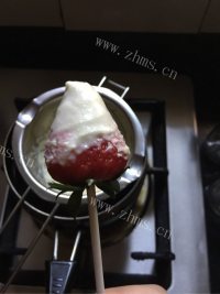 自制草莓棒棒糖做法图解7)