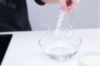 自制抹茶奶冻做法图解1)