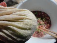 甘脆的白菜猪肉饺子做法图解3)