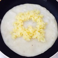 美味火腿烘蛋松饼做法图解7)