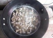 蛏干羊肚煲做法图解1)