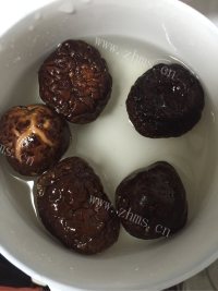 家常菜香菇炒菜心做法图解4)
