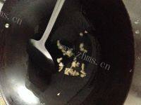 清淡的清炒菠菜做法图解2)