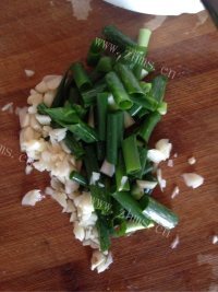 家常菜青椒豆腐皮做法图解5)